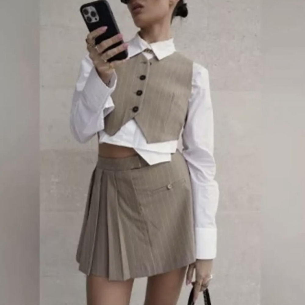 Pinstripe Box Pleat Skort Brown Zara S